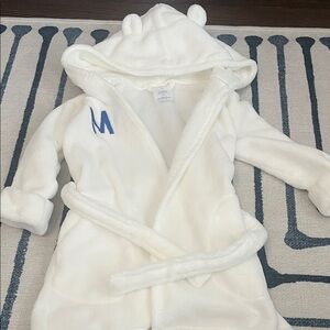 Gap Cozy White Kids Robe with Hood 2Y embroidered with an M